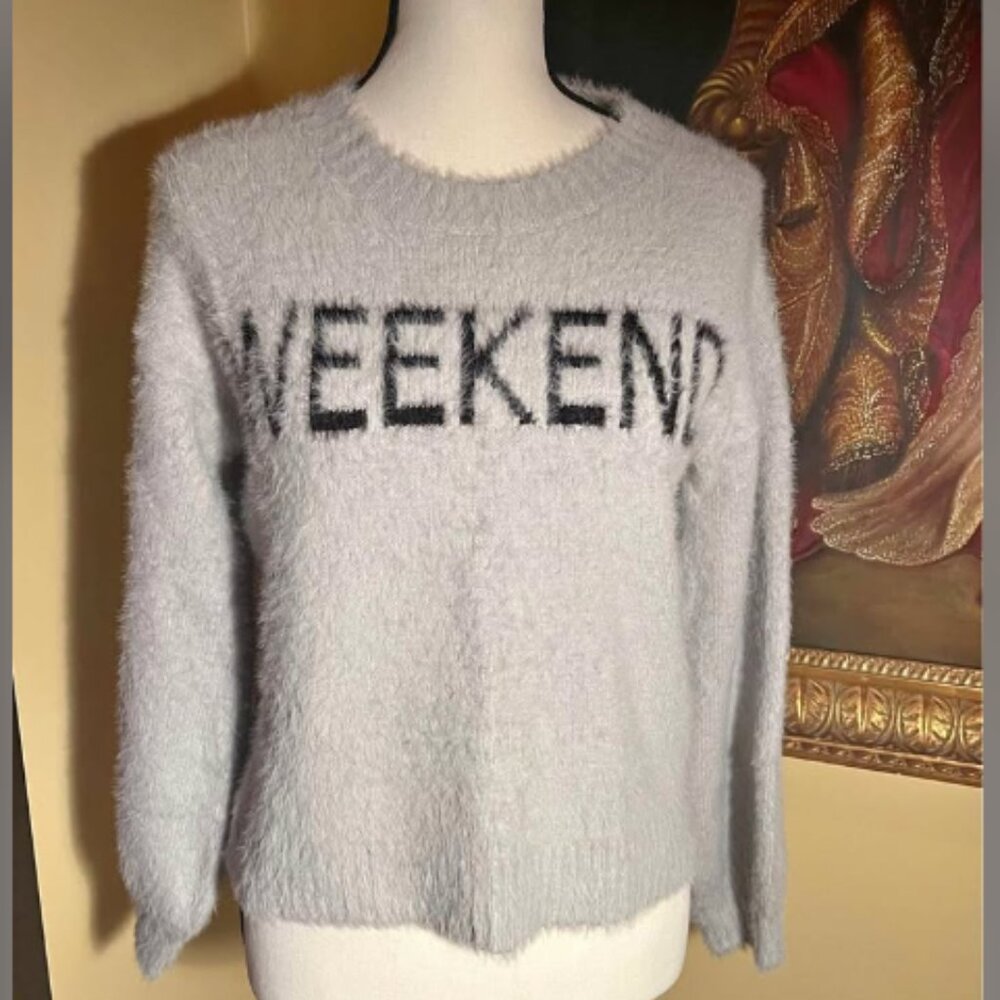 Hem and Thread LIKE new super soft weekend sweater size SMALL